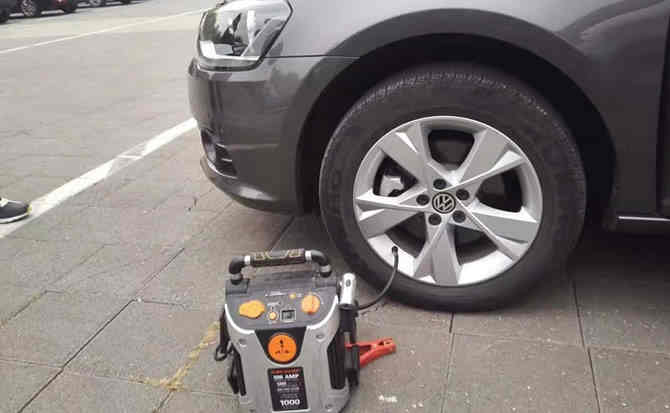 普宁汽车搭电案例